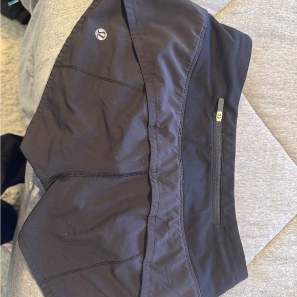 Women’s Lululemon hottie hot short - Picture 3 of 6